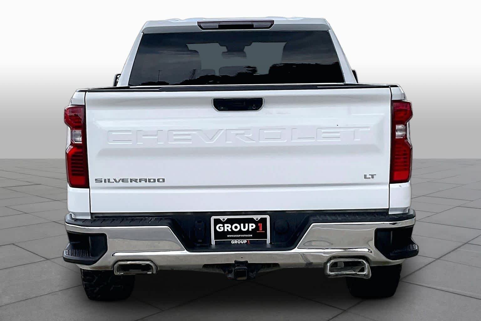 Used 2023 Summit White Chevrolet LT image 5