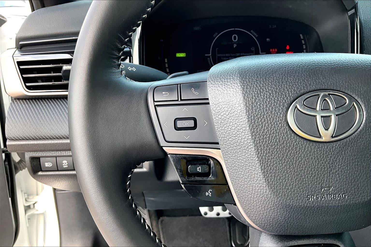 Used 2026 Ice Cap Toyota LE image 24