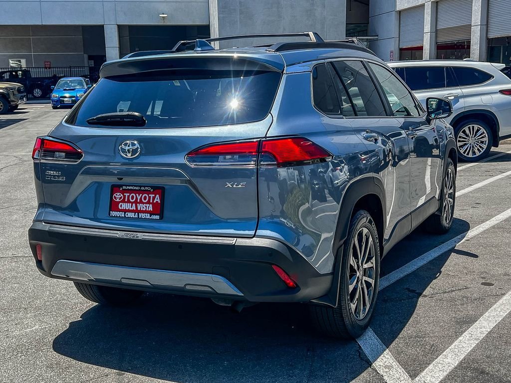 Used 2024  Toyota XLE image 6