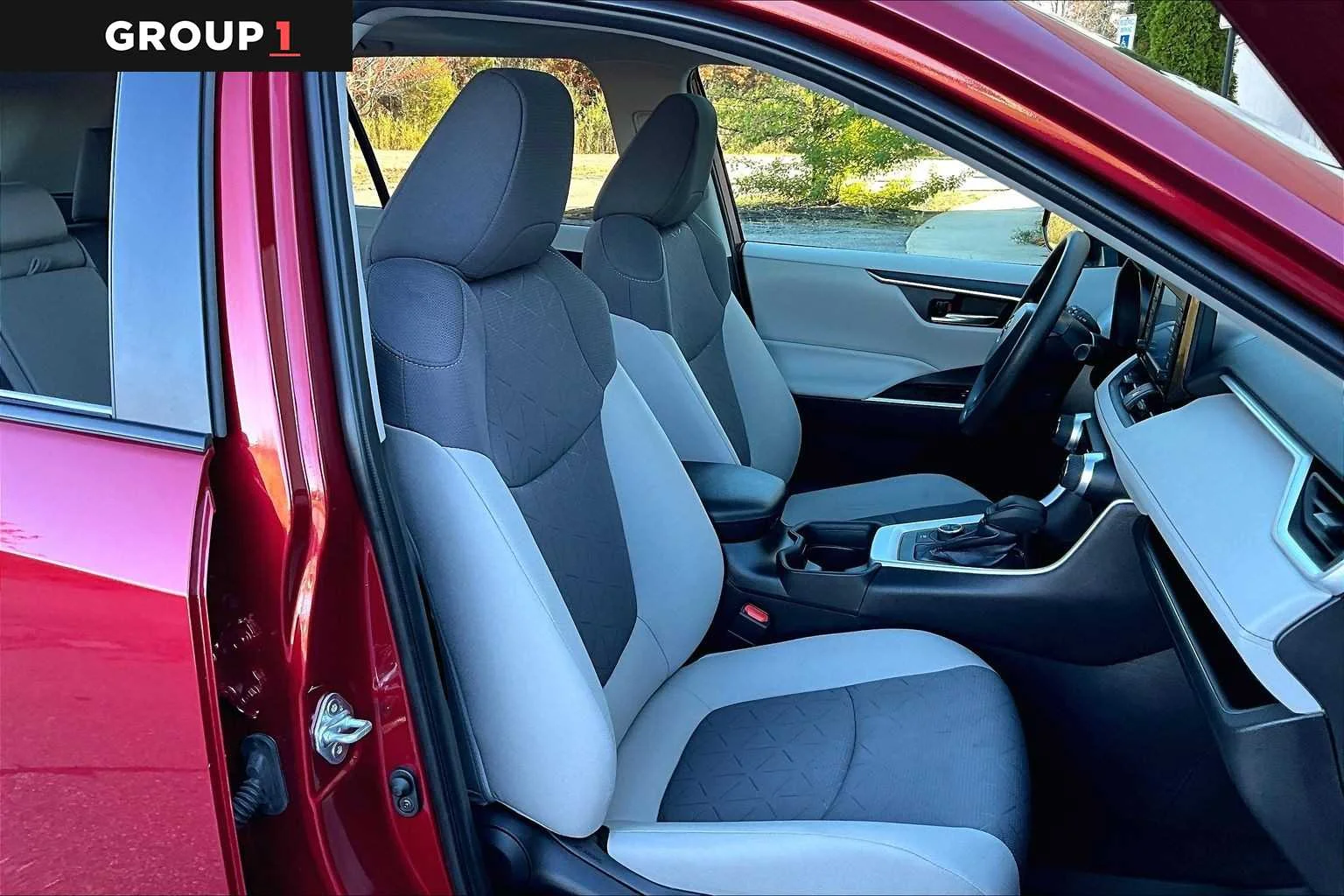 Used 2021 Ruby Flare Pearl Toyota Hybrid XLE image 8