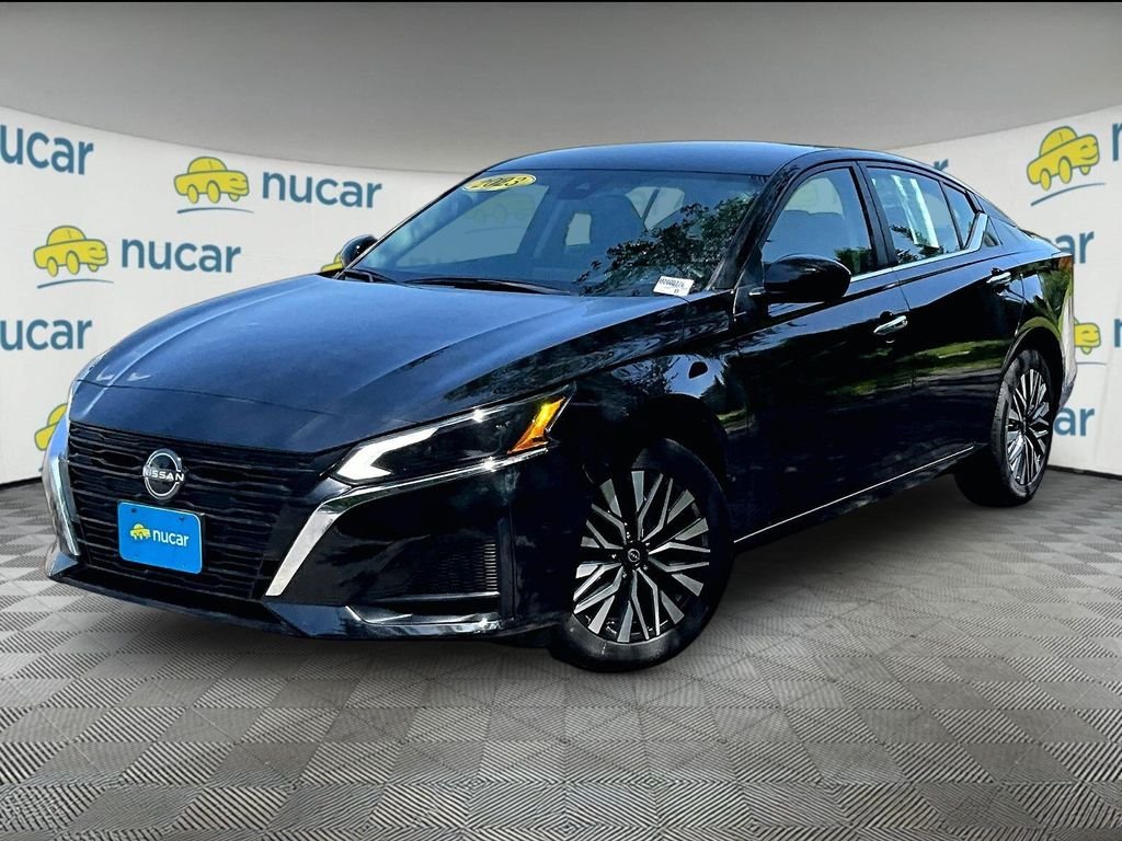 Used 2023 Super Black Clearcoat Nissan 2.5 SV image 3