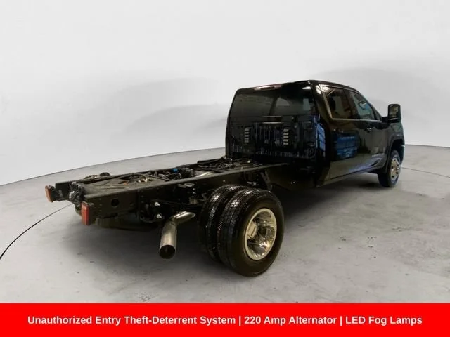 New 2026 Onyx Black GMC SLE image 6
