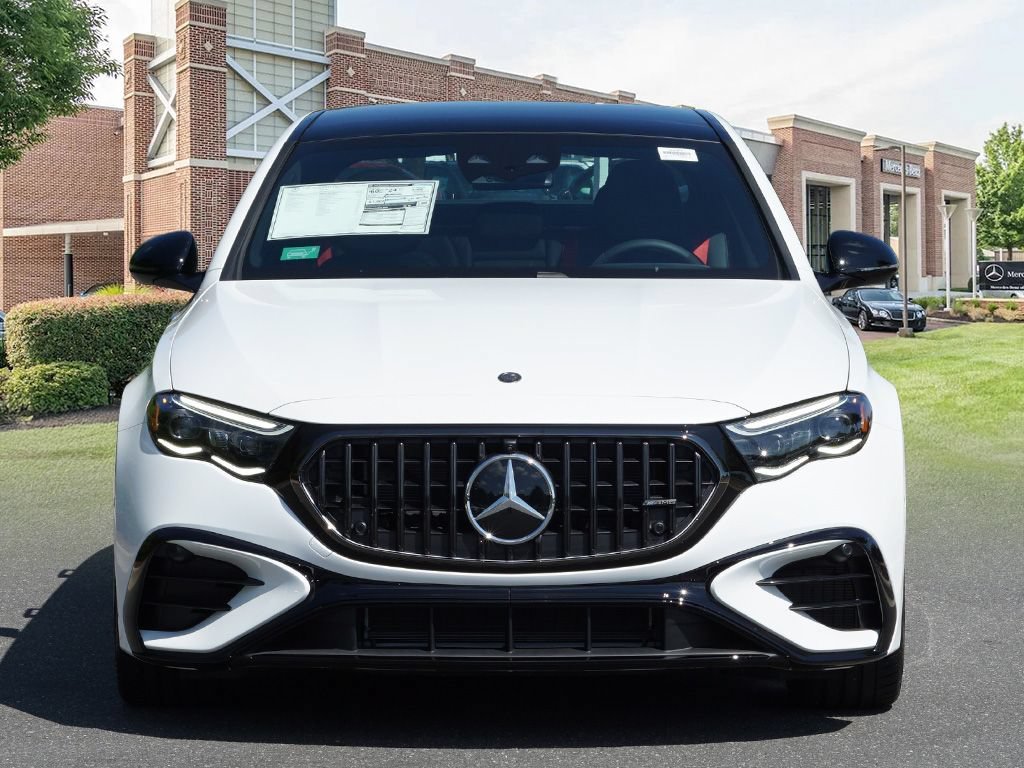 New 2026 MANUFAKTUR Moonlight White Metallic Mercedes-Benz E 53 AMG® image 33