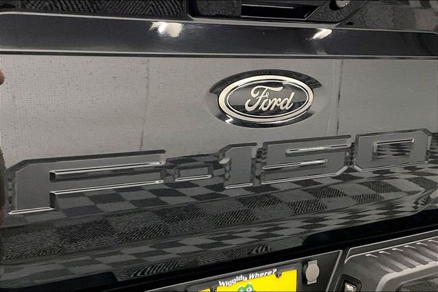 Used 2023 Agate Black Metallic Ford Lariat image 9