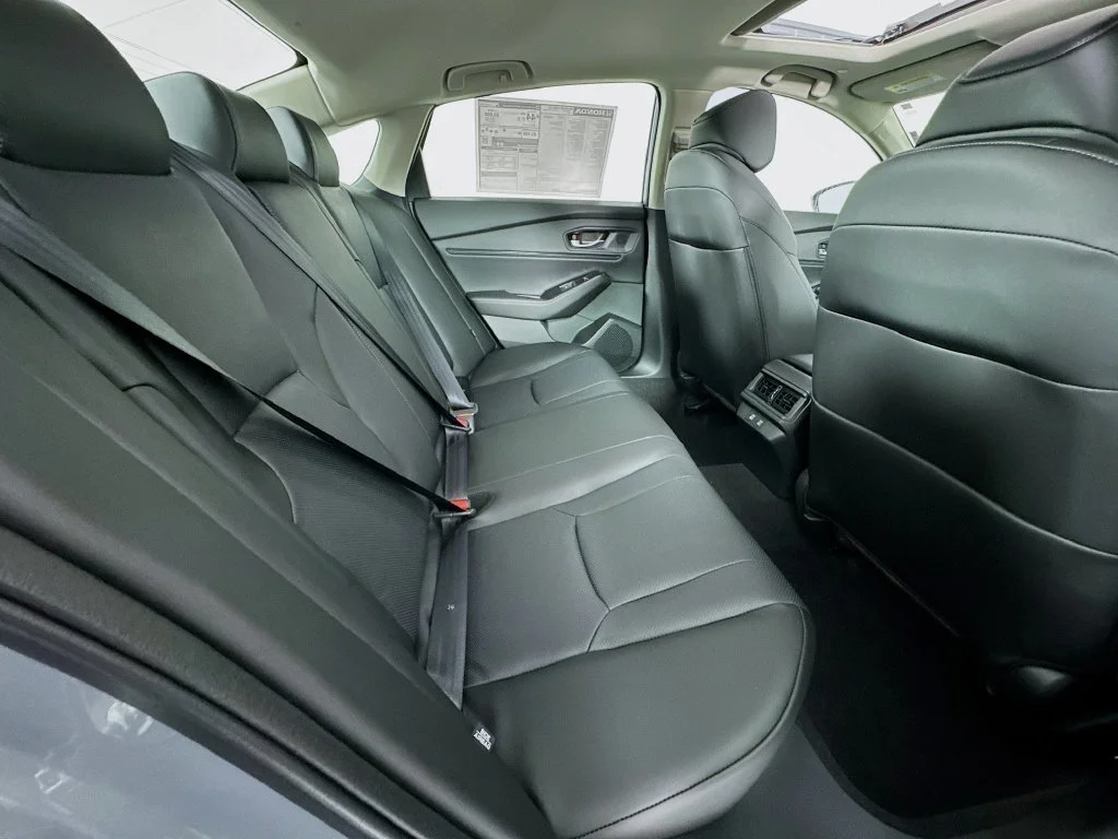 New 2026 Urban Gray Pearl Honda Touring image 37