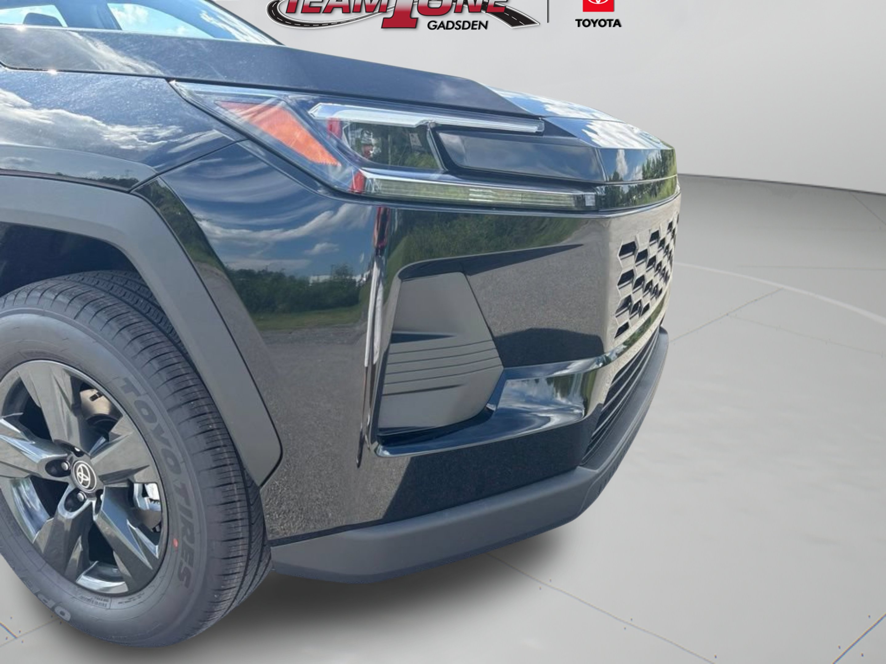 New 2026 Midnight Black Metallic Toyota LE image 29