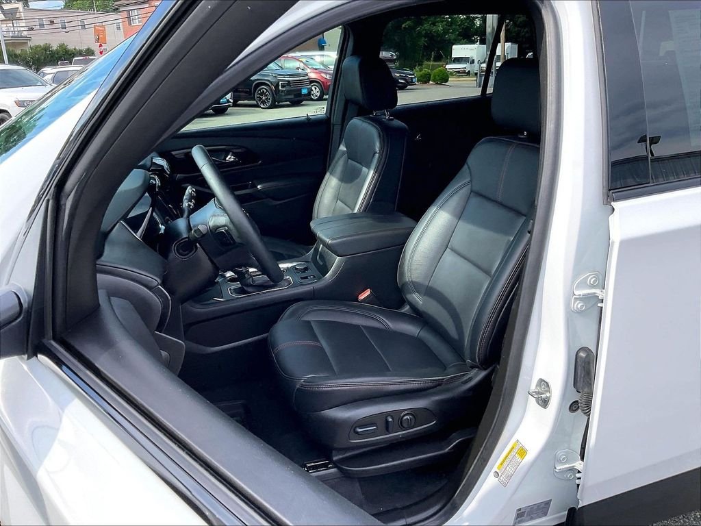 Used 2023 White Chevrolet RS image 10