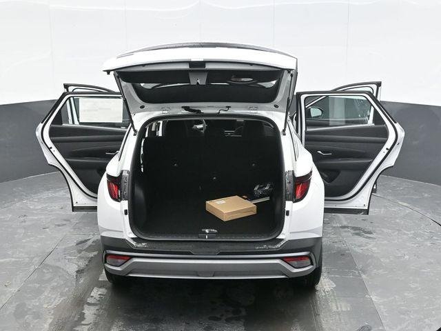 New 2026 White Hyundai SE AWD image 27