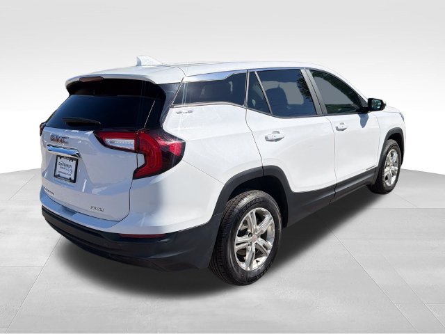 Certified Used 2024 White GMC SLE image 5
