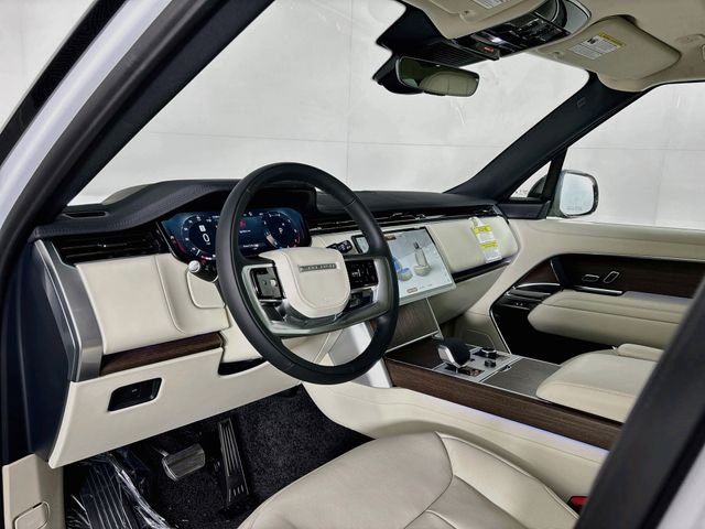 New 2027 White Land Rover SE image 9