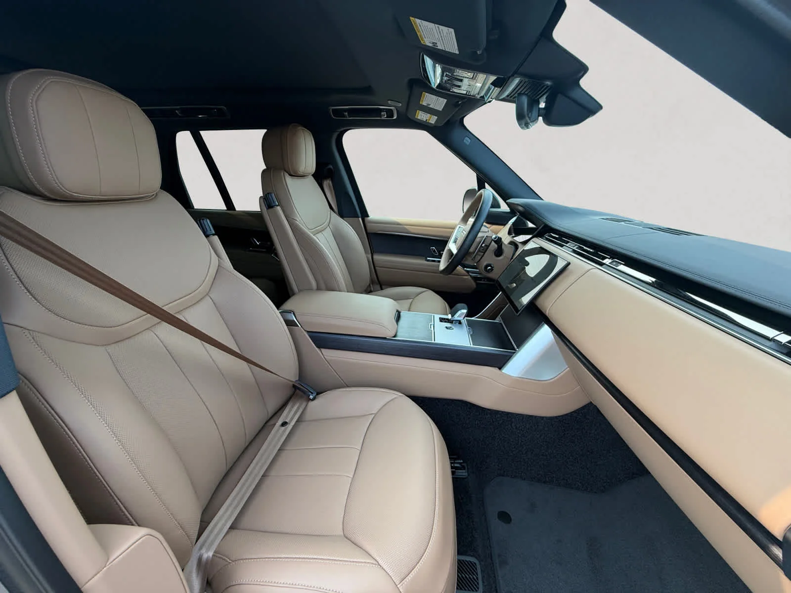 New 2026 Varesine Blue Land Rover SE image 15