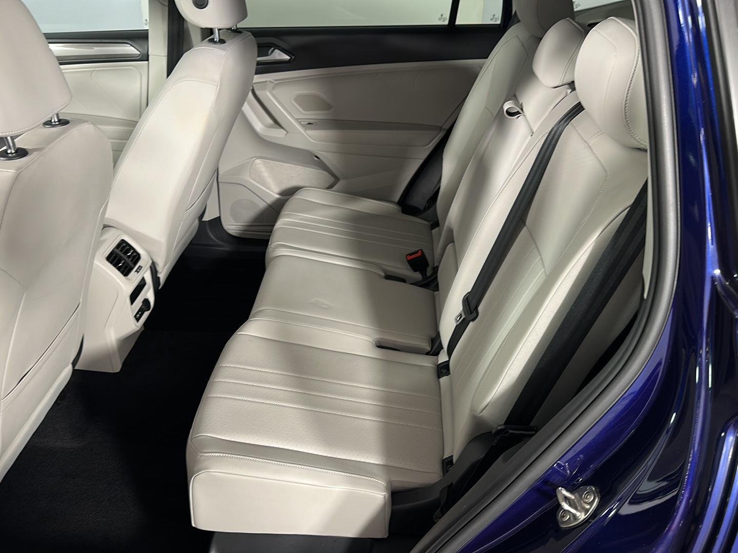 Used 2022 Atlantic Blue Metallic Volkswagen SE image 17