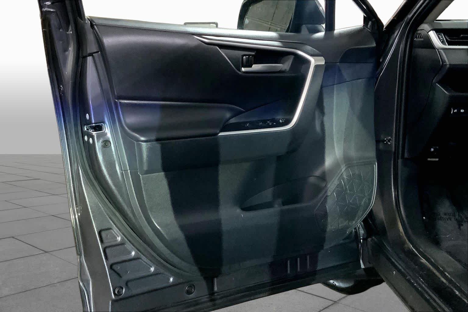 Used 2023 Magnetic Gray Metallic Toyota Hybrid XLE image 22