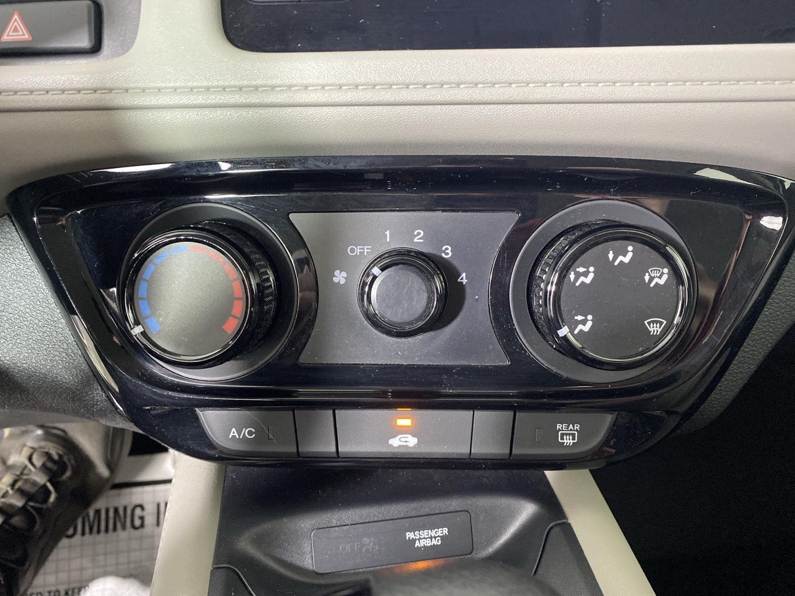 Used 2019 Platinum White Pearl Honda LX image 21