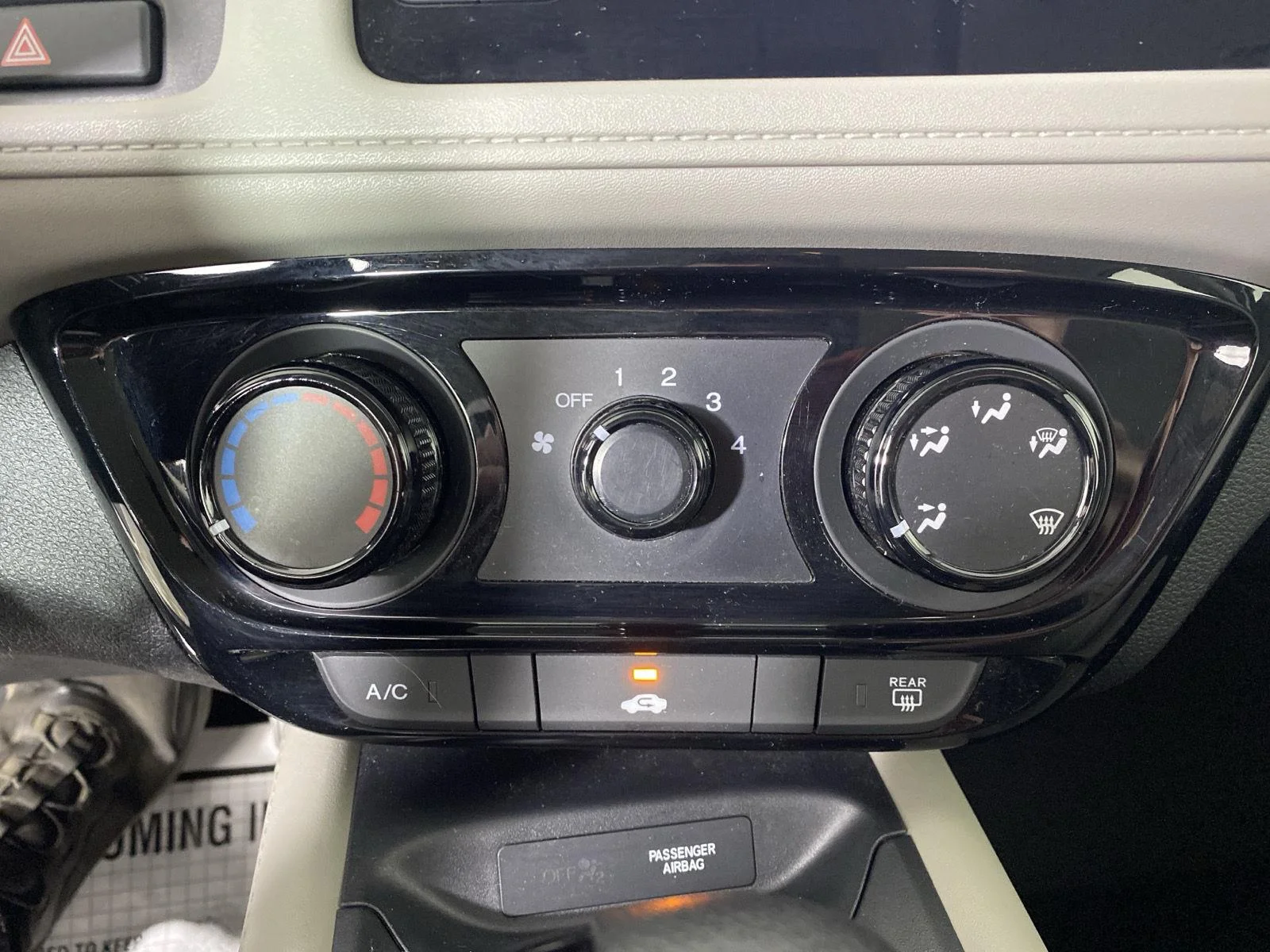 Used 2019 Platinum White Pearl Honda LX image 21