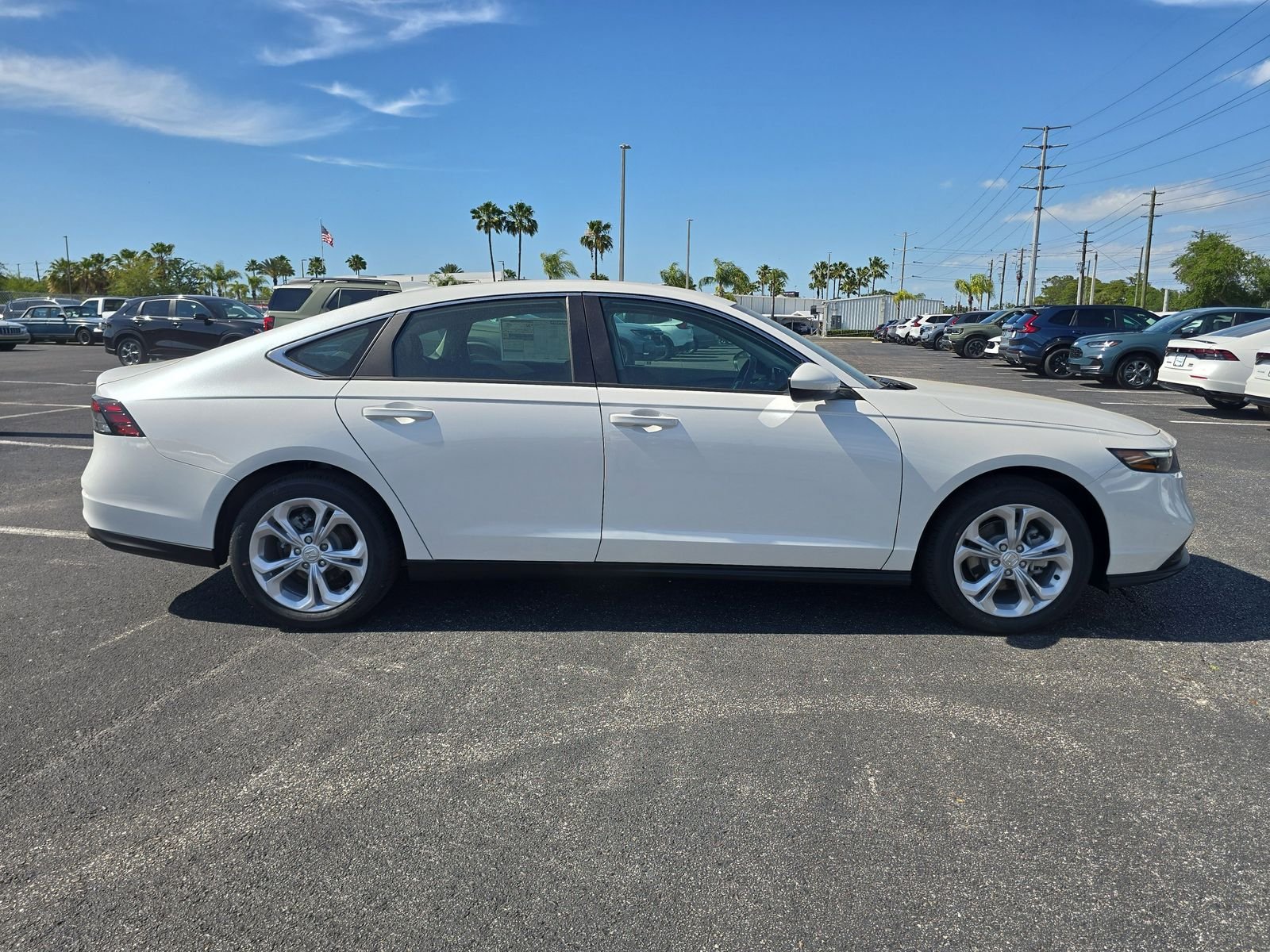 New 2026 Platinum White Pearl Honda LX image 3