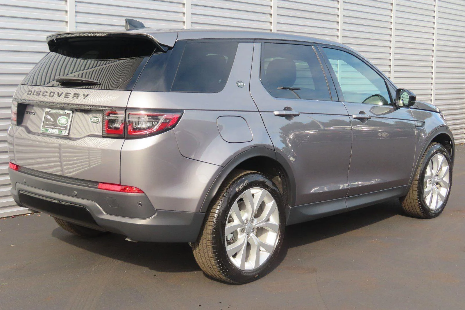 Used 2023 Eiger Grey Metallic Land Rover SE image 14