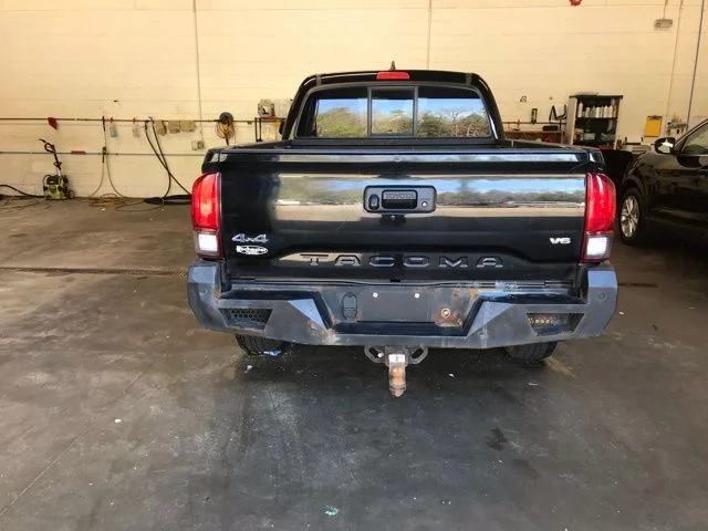 Used 2018 Black Toyota SR5 image 4