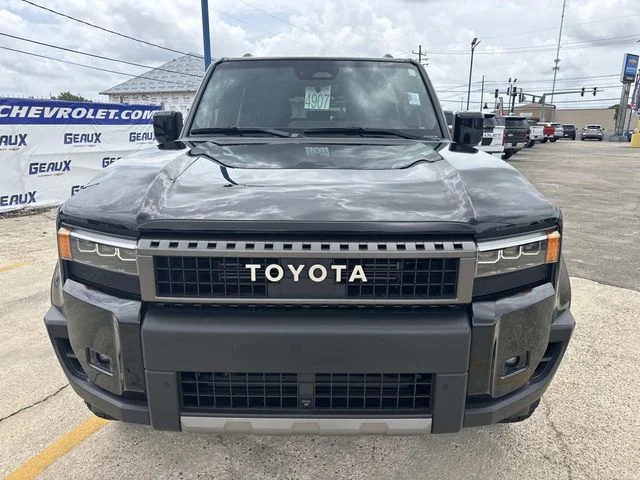 Used 2025 Black Toyota Base image 4