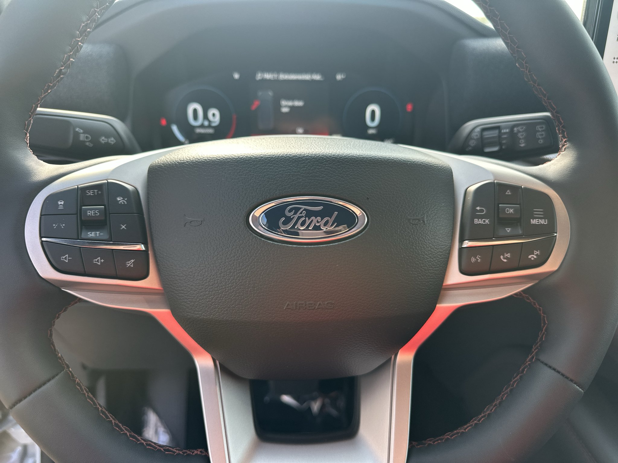 New 2027 Avalanche Gray Ford Active image 16