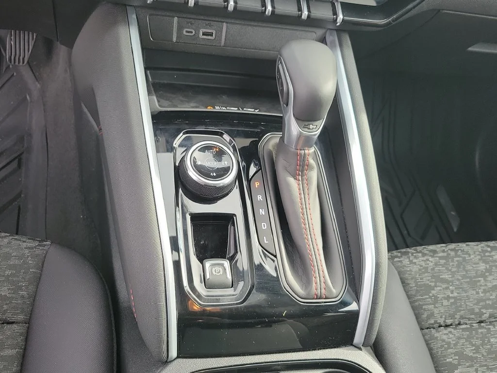 New 2026 Sterling Gray Metallic Chevrolet Z71 image 19