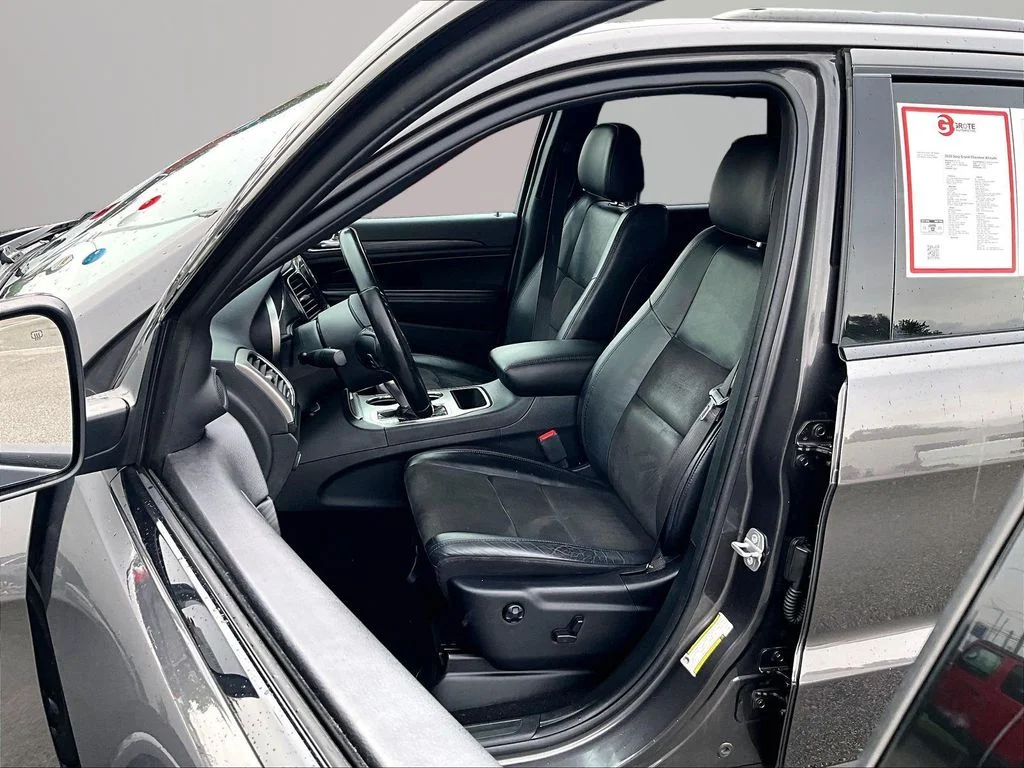 Used 2020 Gray Jeep Altitude image 24