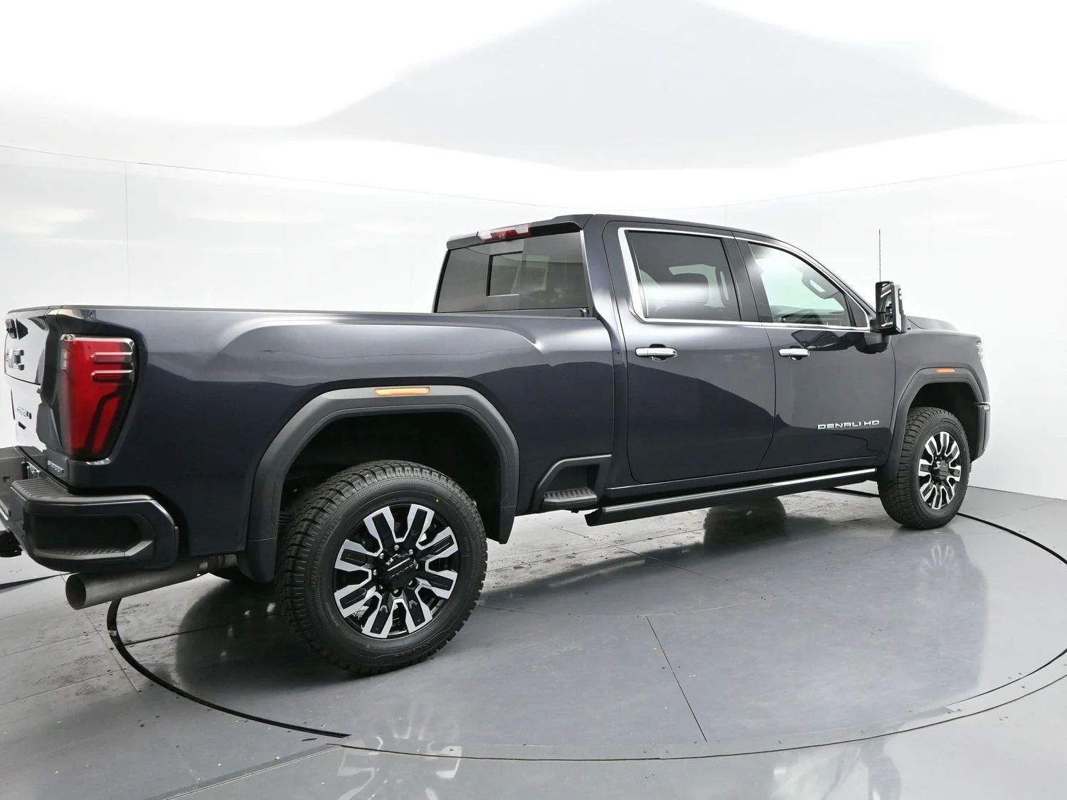 Used 2024 Titanium Rush Metallic GMC Denali Ultimate image 7