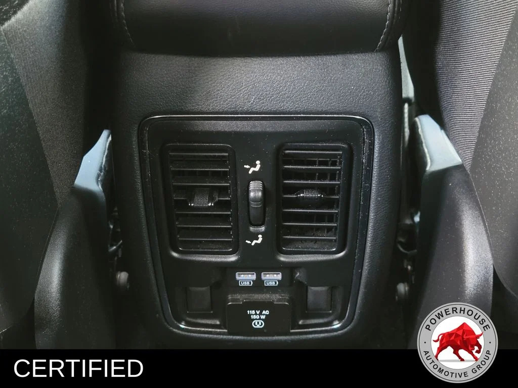 Used 2019 Silver Jeep Limited image 18