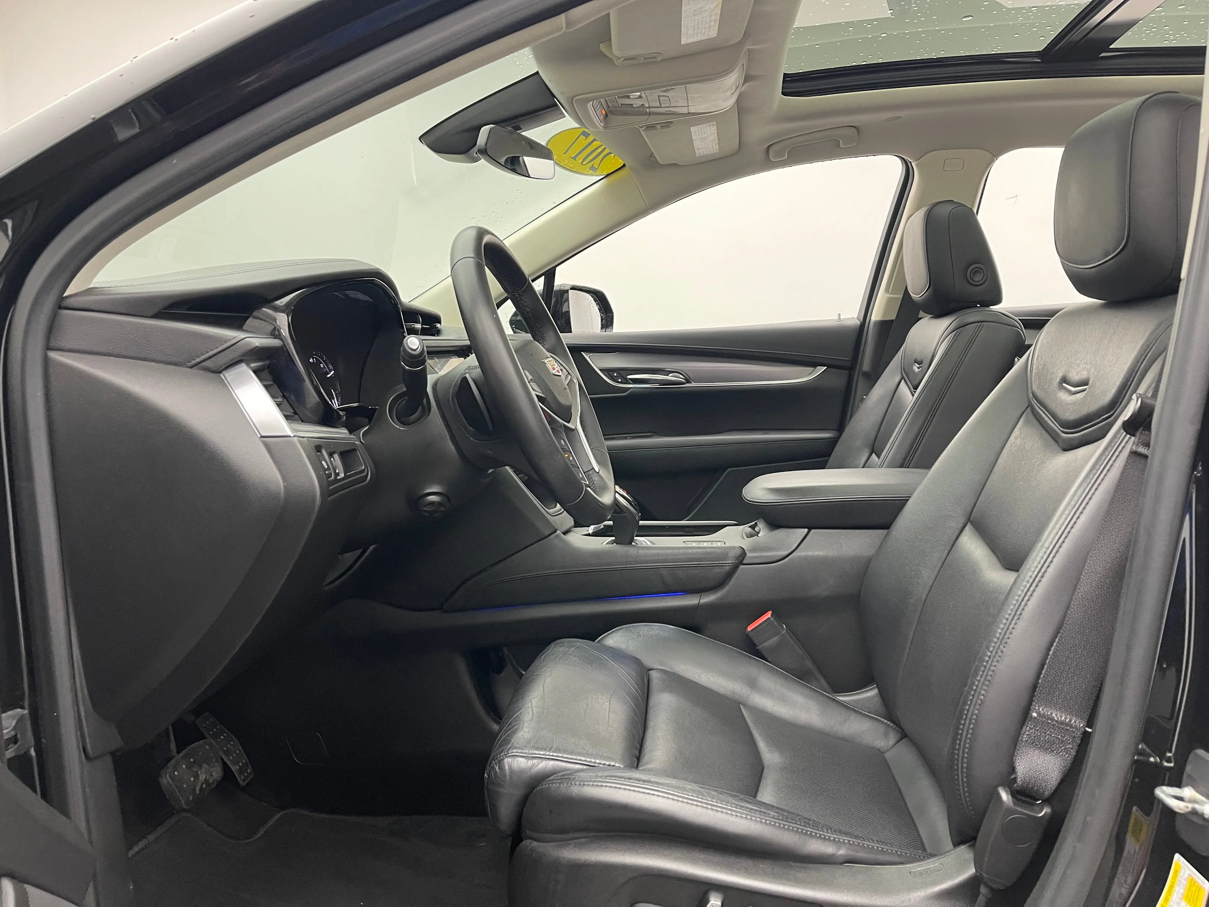 Used 2017 STELLAR BLACK METALLIC Cadillac Luxury AWD image 17