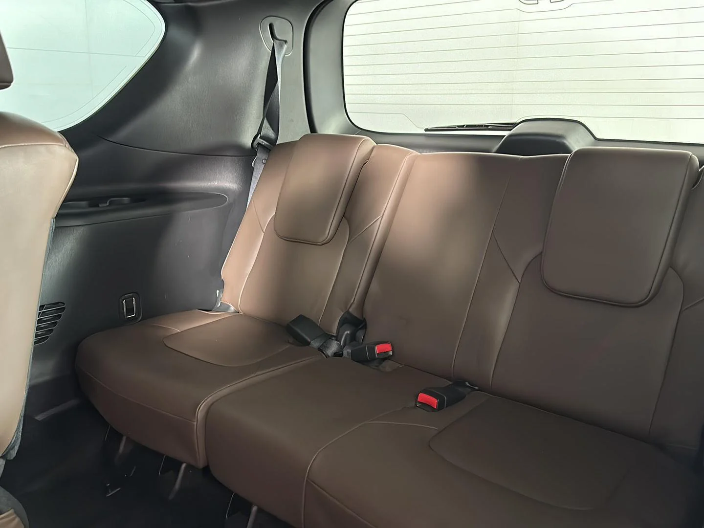 Used 2023 Coulis Red Pearl Nissan Platinum image 32