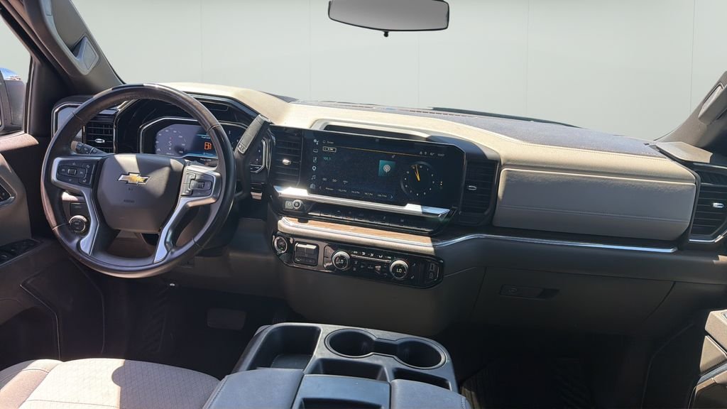 Used 2025 Gray Chevrolet LT image 11
