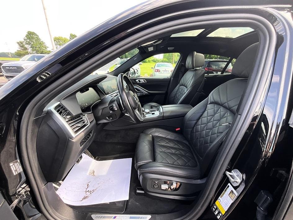 Used 2023 Black BMW M50i image 14