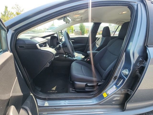 Used 2020 Blue Toyota LE image 22