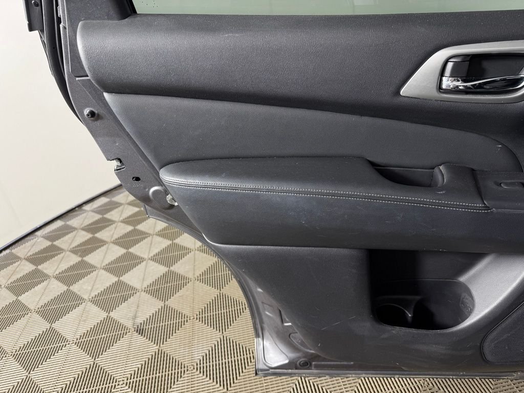 2019 Nissan Pathfinder SV - Photo 21