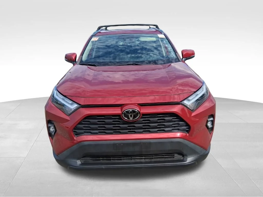 Used 2022 Red Toyota XLE Premium image 2