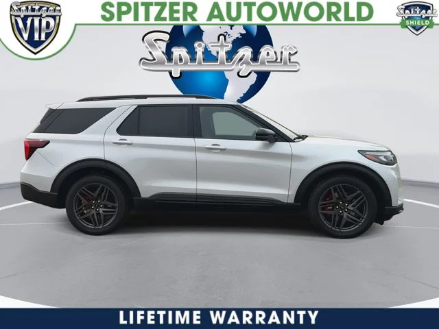 New 2026 Space White Metallic Ford ST image 10