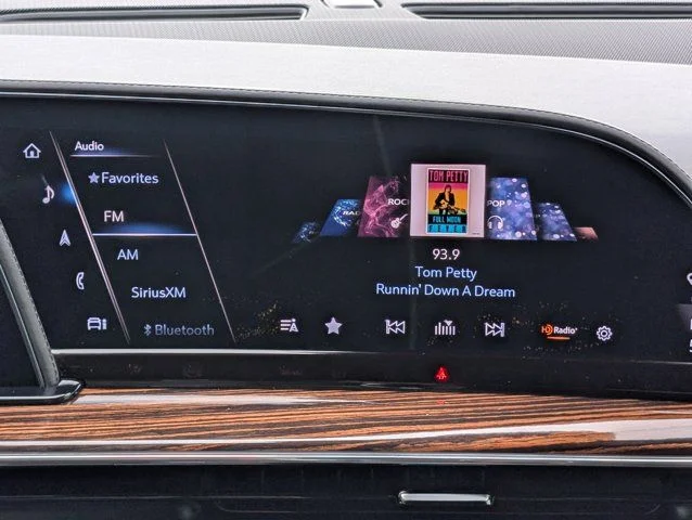 Used 2021 Black Cadillac Premium image 18