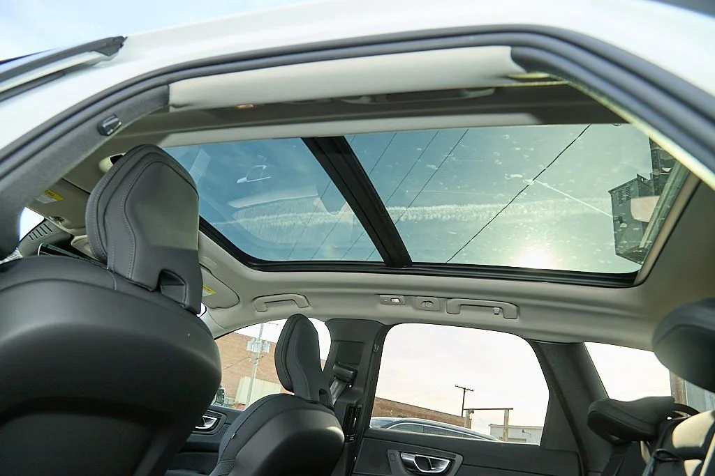 New 2026 Crystal White Volvo Core image 21