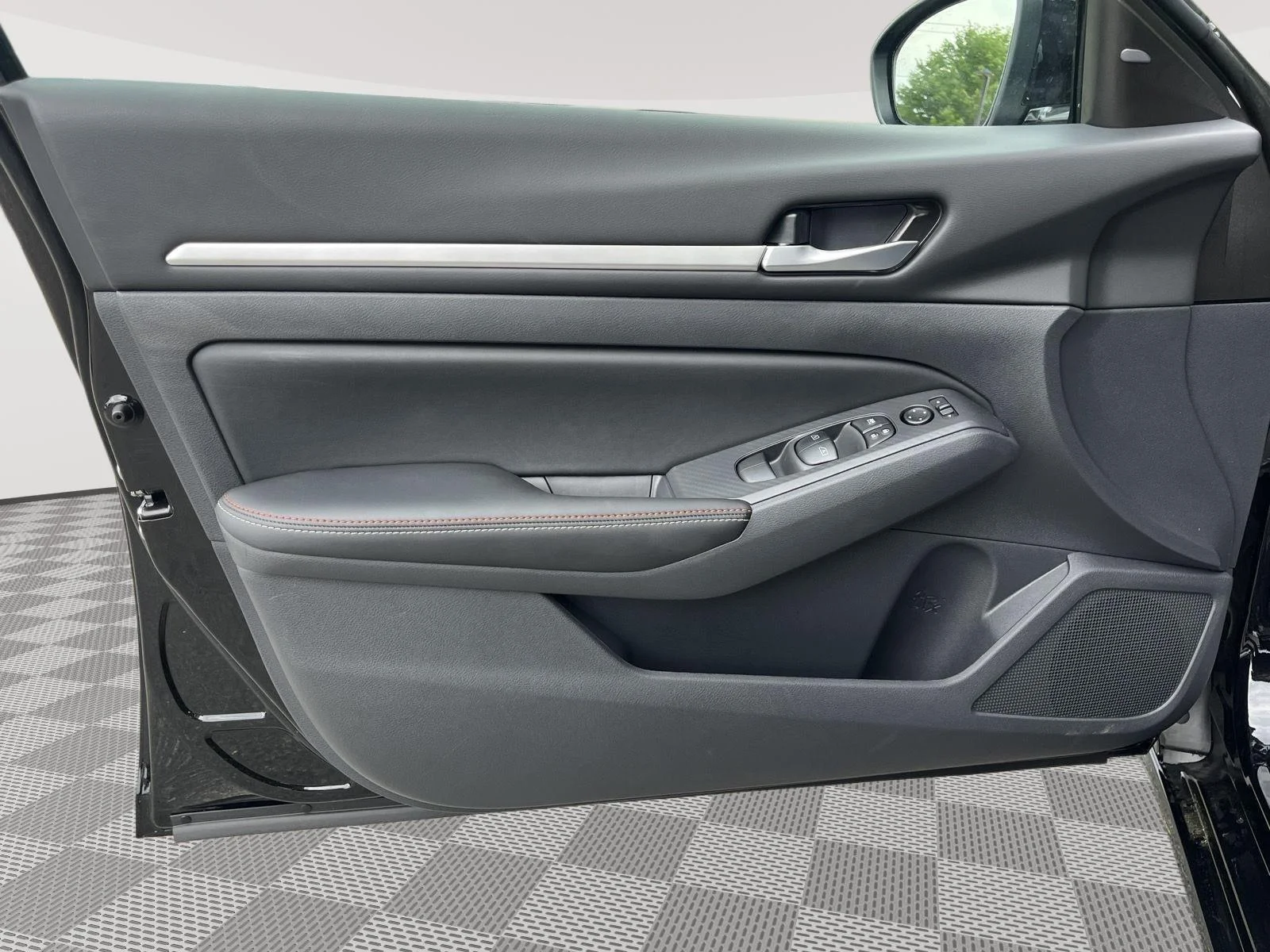 New 2026 Super Black Nissan SR image 22