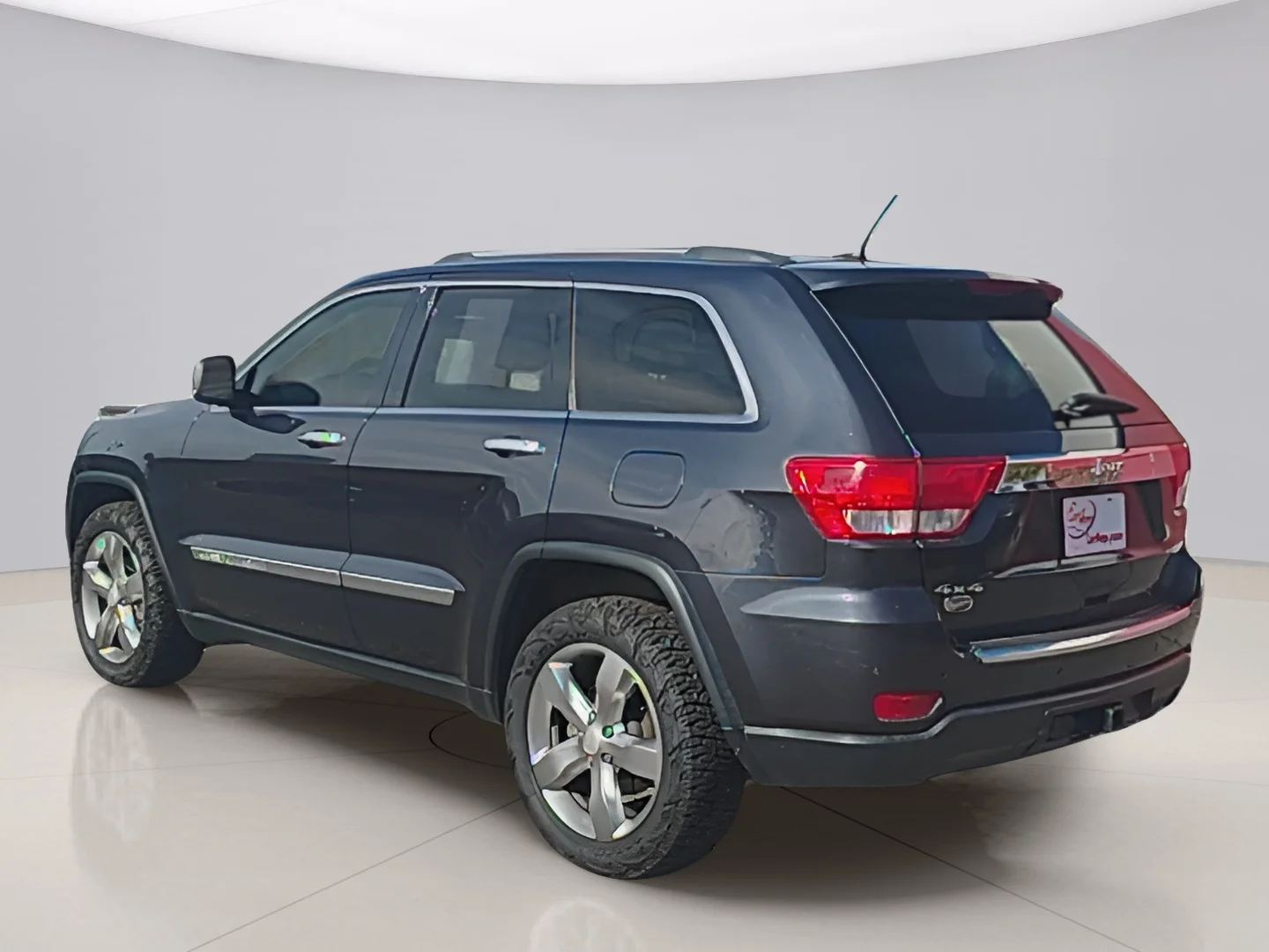 Used 2013 Blue Jeep OVERLAND image 7