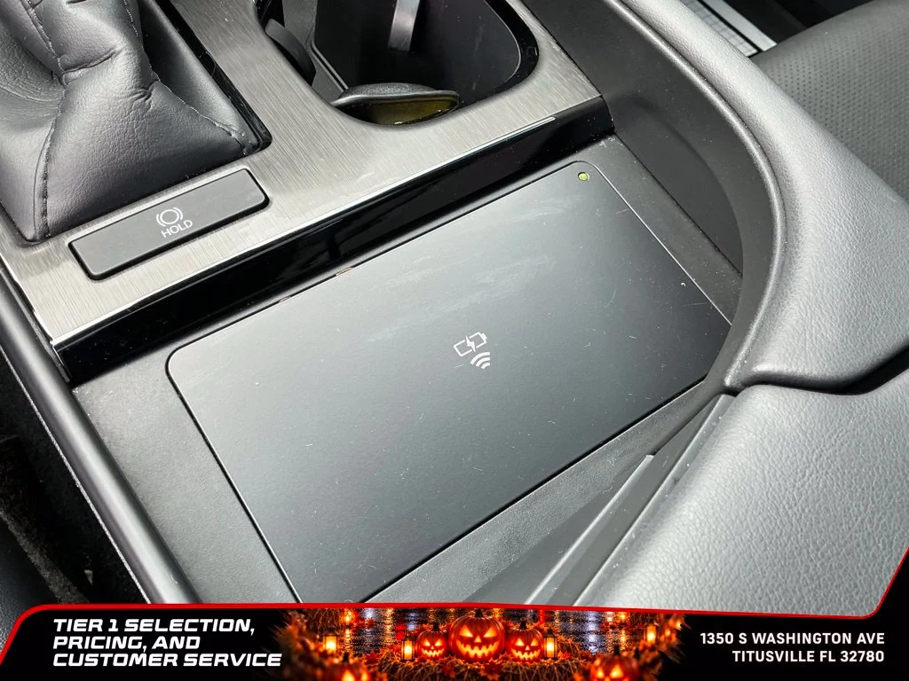 Used 2024 White Lexus 350 image 36