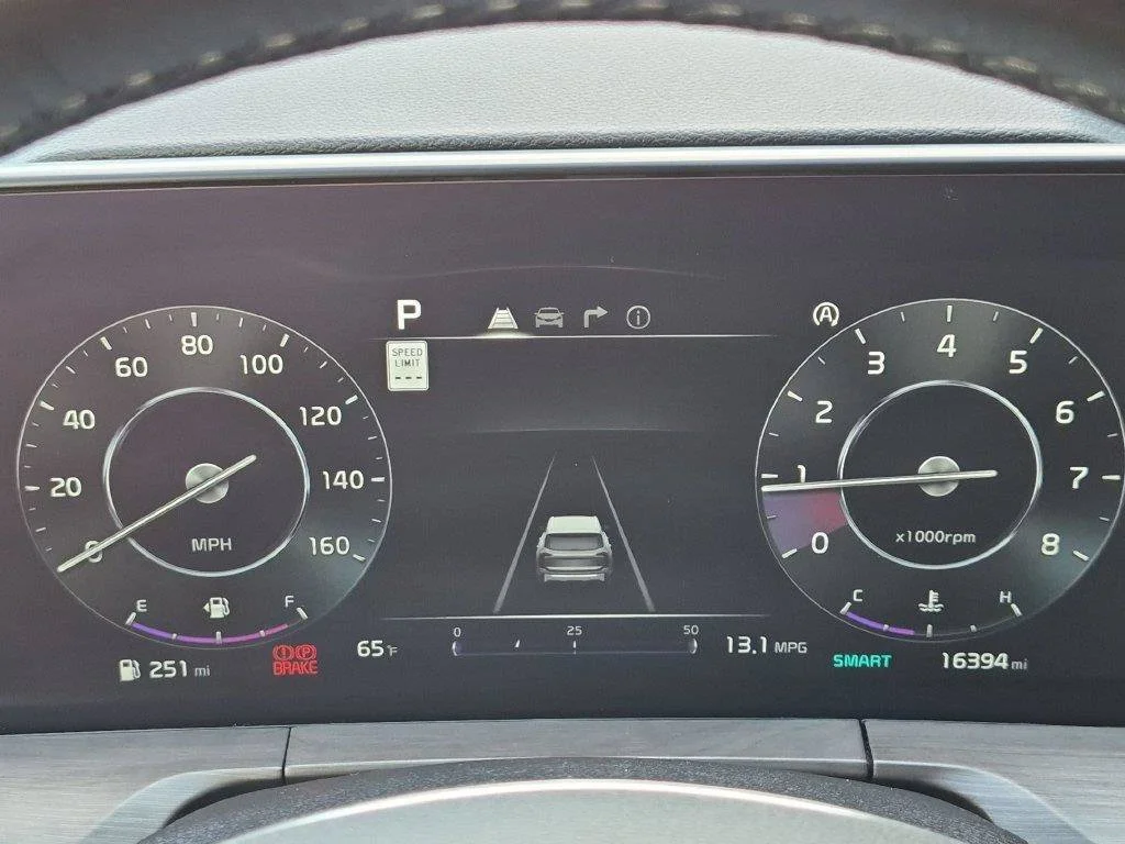 Used 2025 Green Kia SX-Prestige X-Line image 18