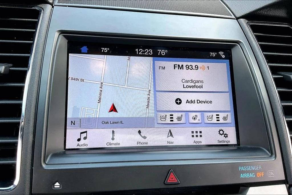 Used 2019 White Ford Limited image 35