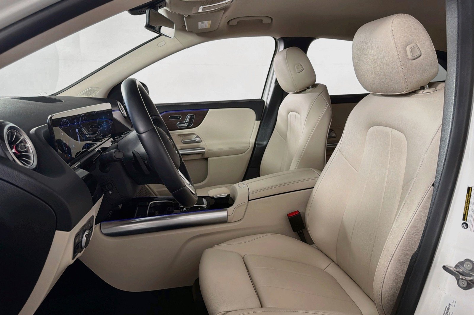 Used 2023 Polar White Mercedes-Benz 250 image 19