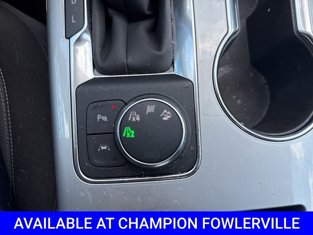 Used 2024 Gray Chevrolet LT image 29