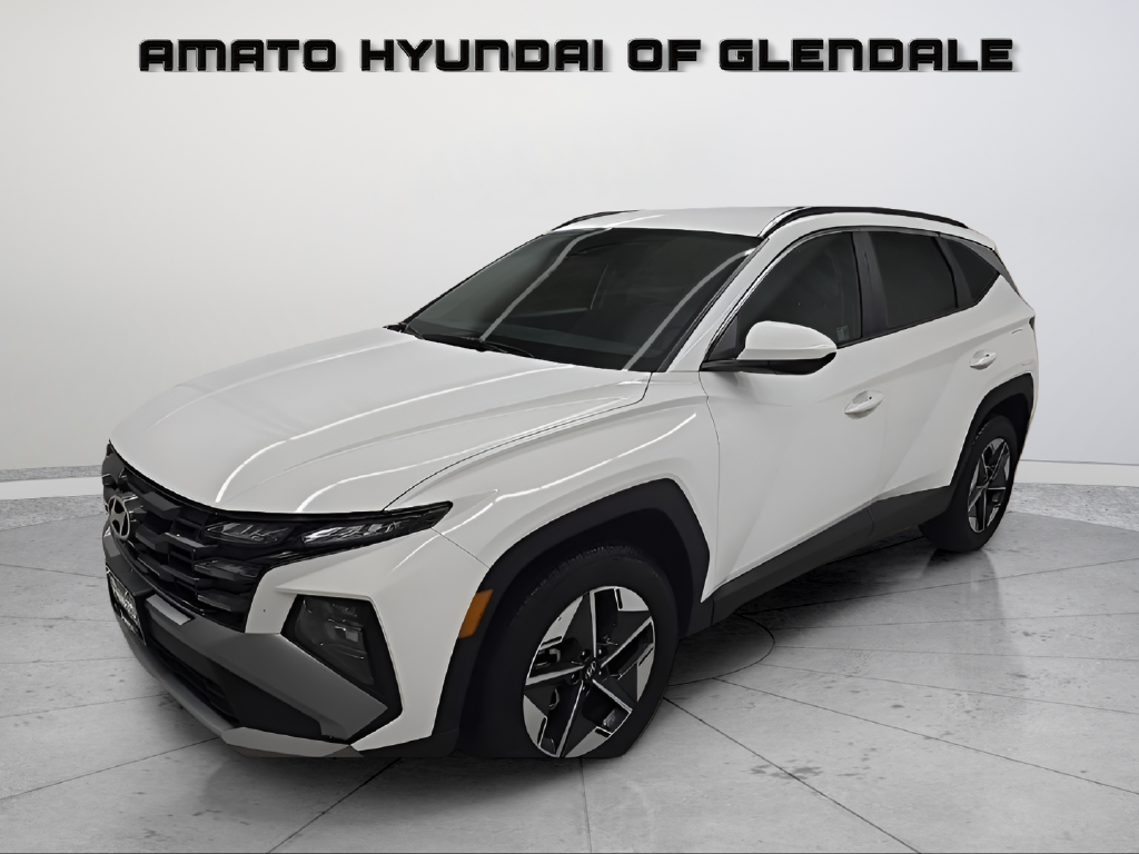 Used 2025 White Hyundai SEL image 2