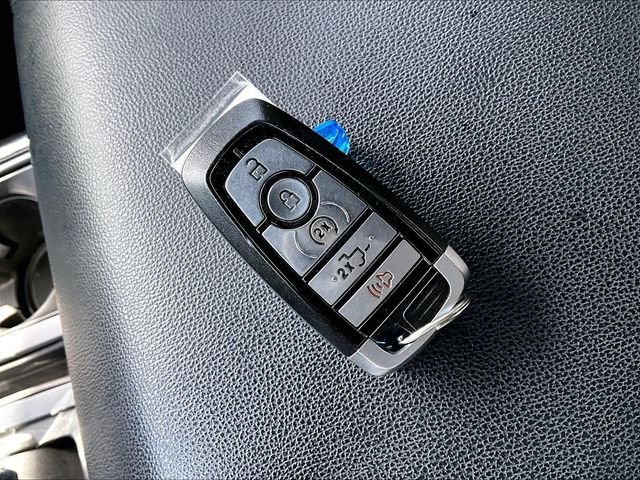 Used 2022 White Ford XLT image 11