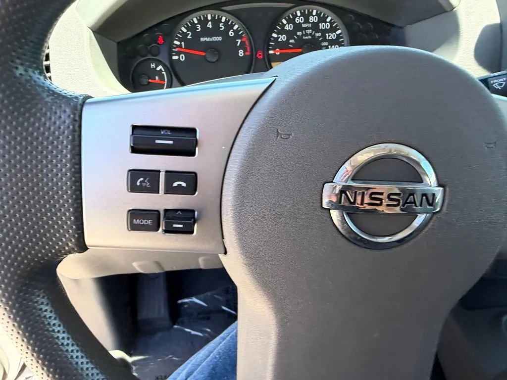 Used 2021 White Nissan SV image 26