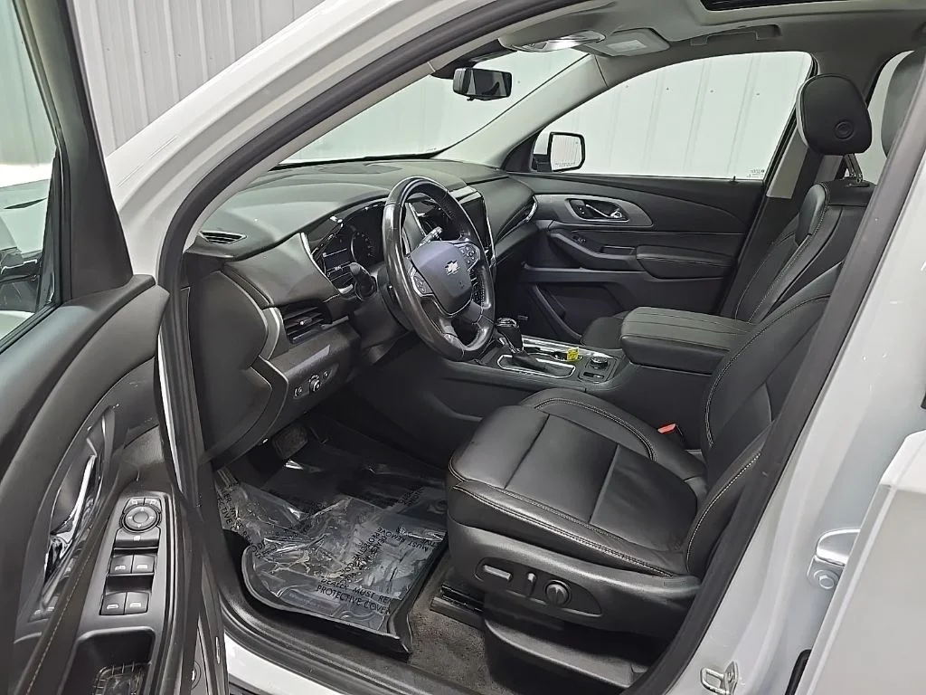 Used 2019 Summit White Chevrolet 3LT image 30