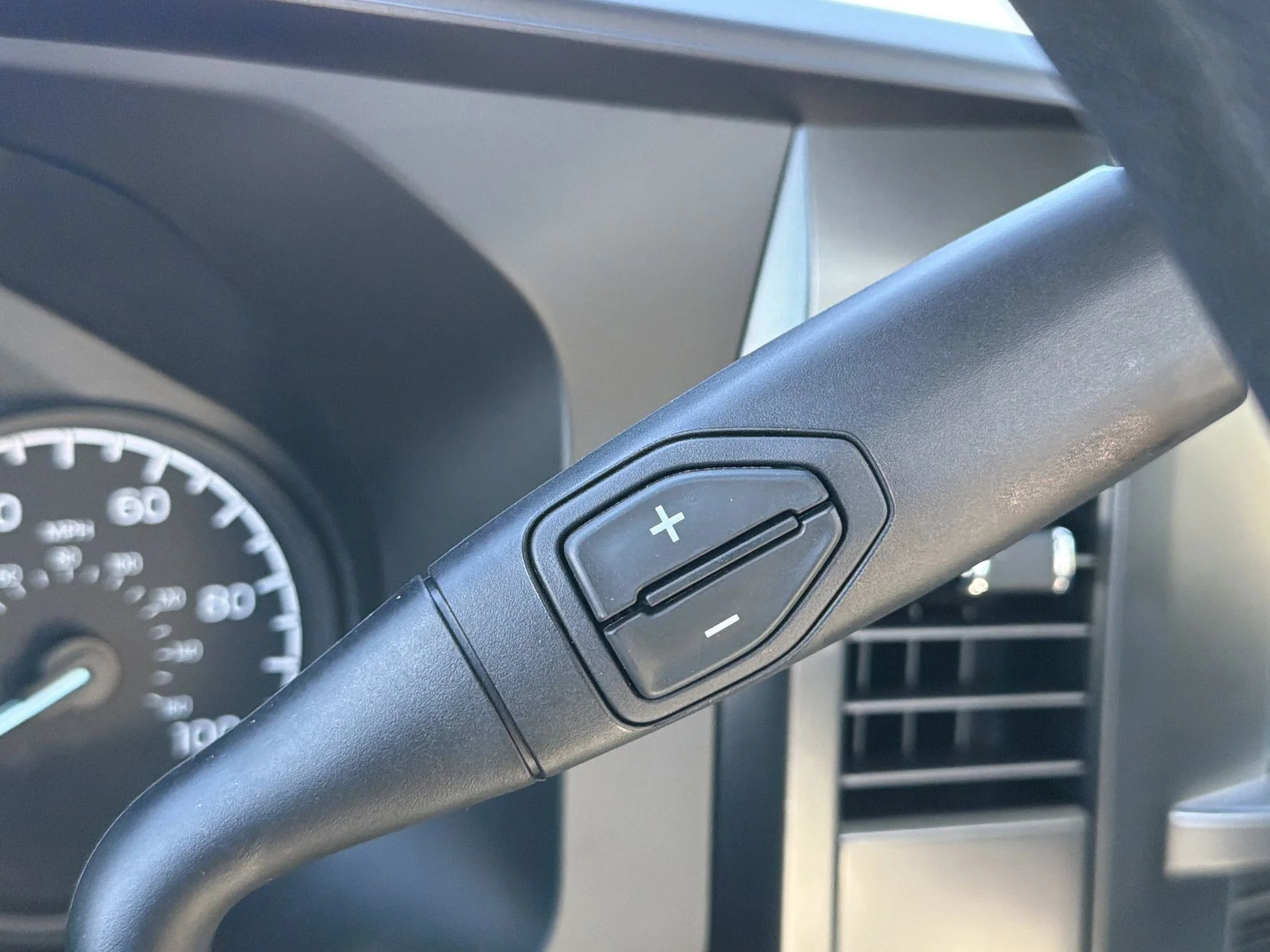 New 2025 Oxford White Ford F-450® XL image 12